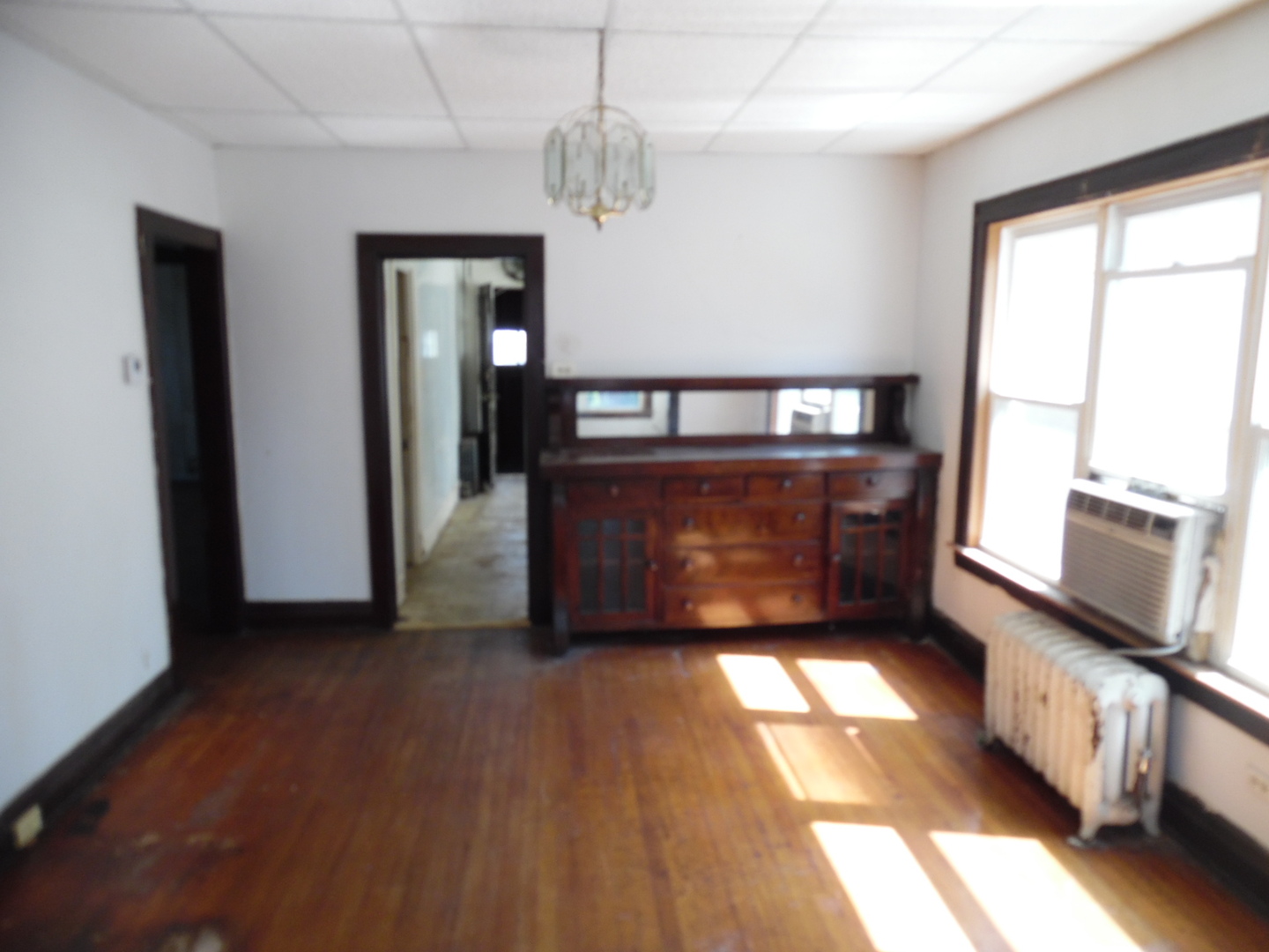 8211 S Morgan Street Property Photo 5