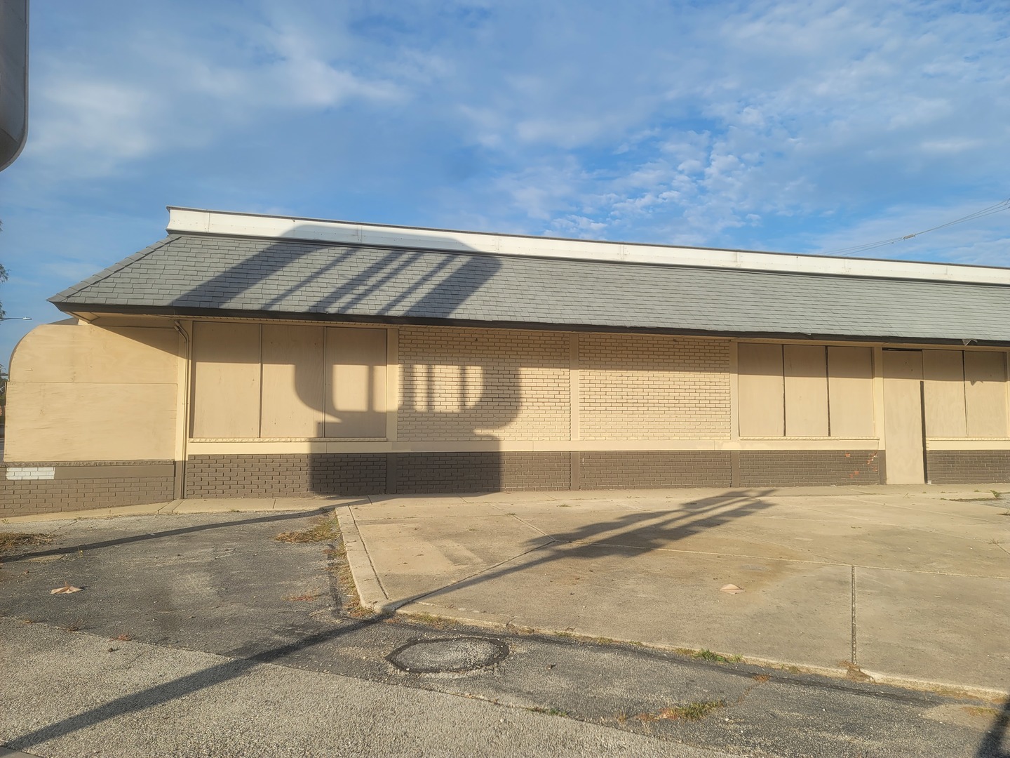 3200 W Columbus Avenue Property Photo 2
