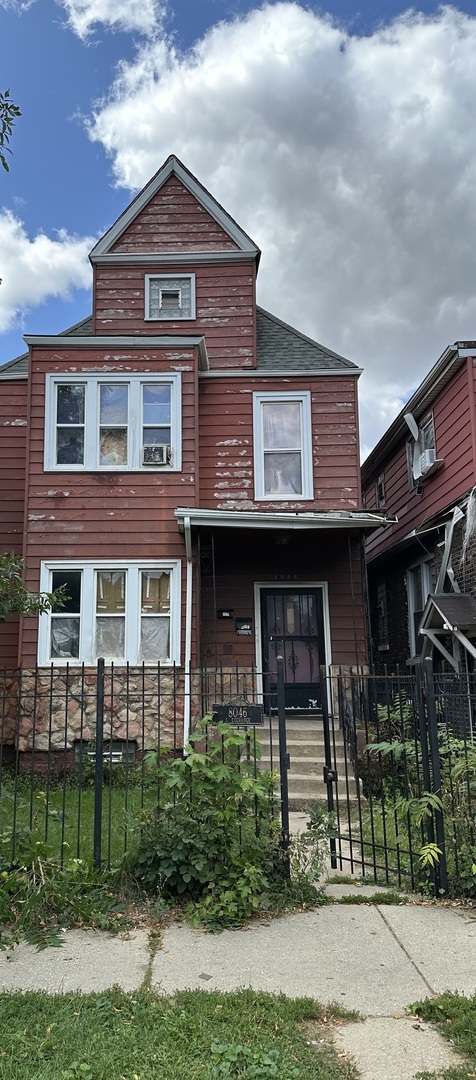 8046 S Exchange Avenue Property Photo 1