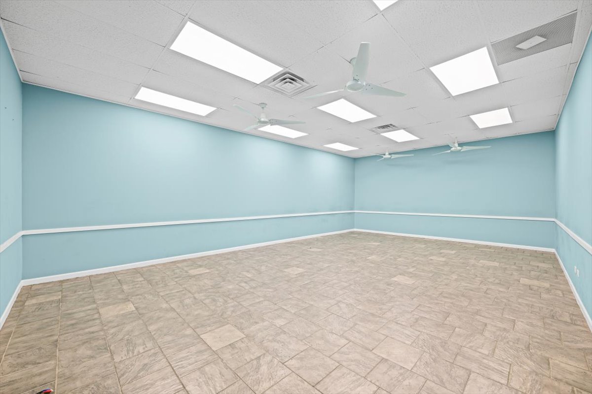 7642 W Touhy Avenue Property Photo 32