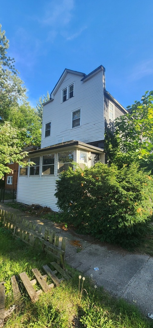 1059 E 80th Street Property Photo 2