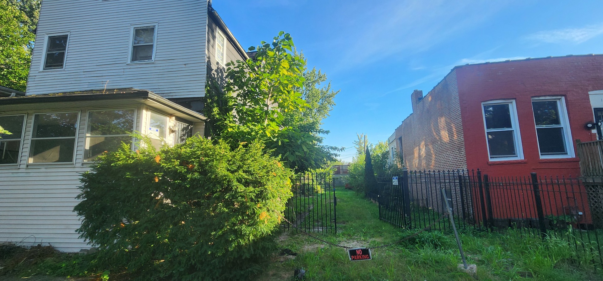 1059 E 80th Street Property Photo 3