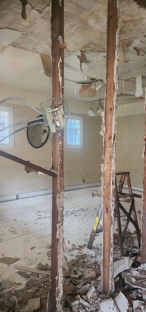 1059 E 80th Street Property Photo 9