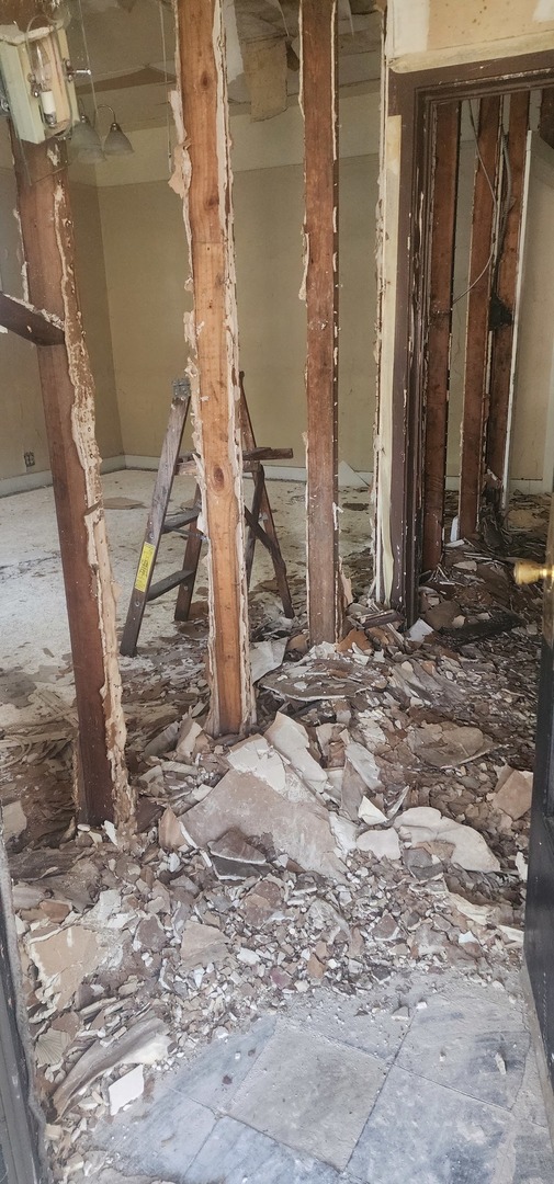 1059 E 80th Street Property Photo 10