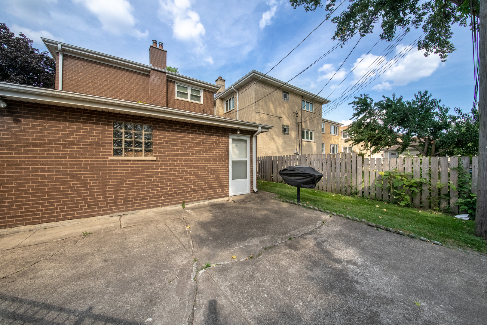 1316 N Northwest Highway Property Photo 4