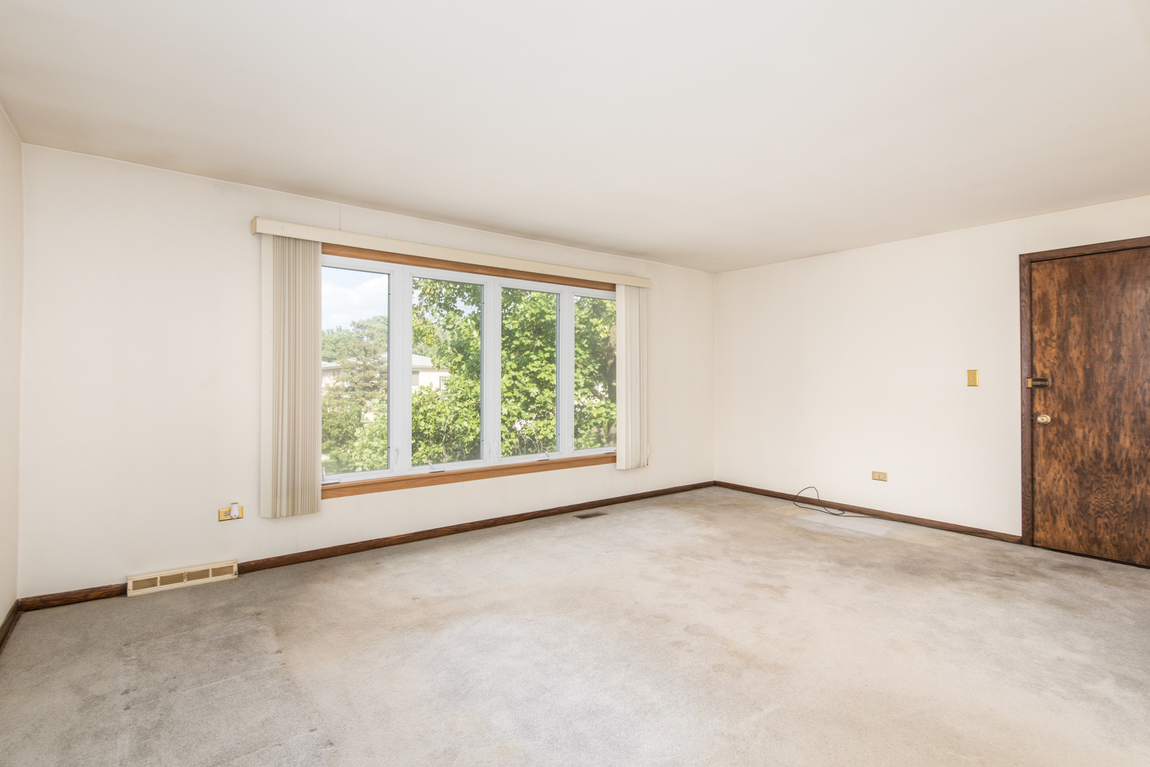 1316 N Northwest Highway Property Photo 17