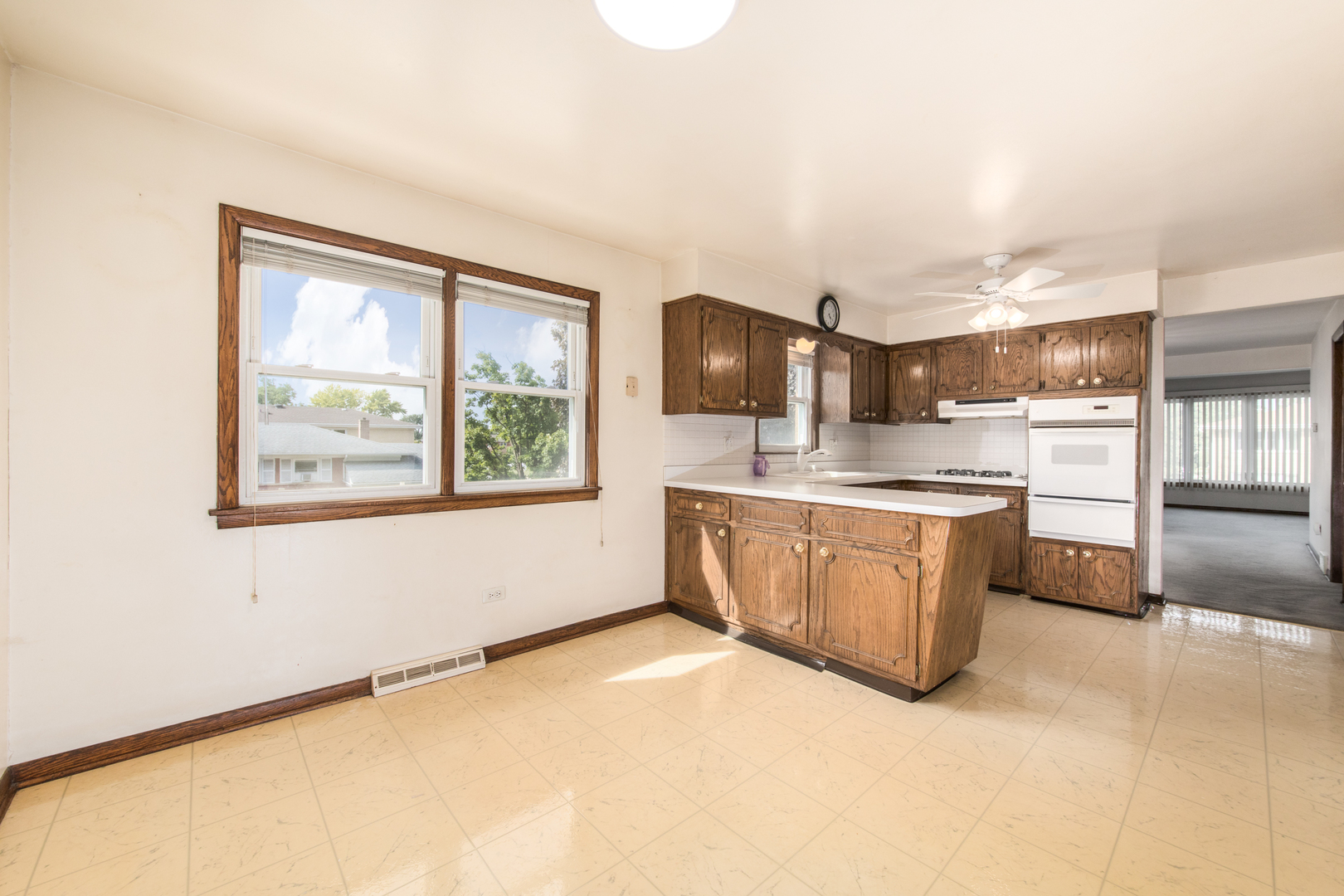 1316 N Northwest Highway Property Photo 20