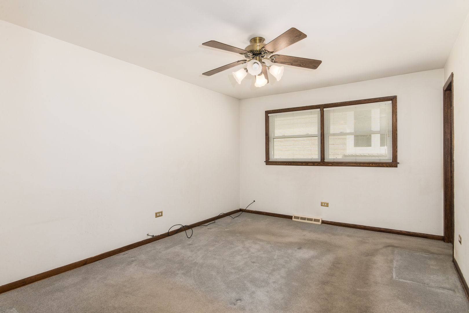 1316 N Northwest Highway Property Photo 23