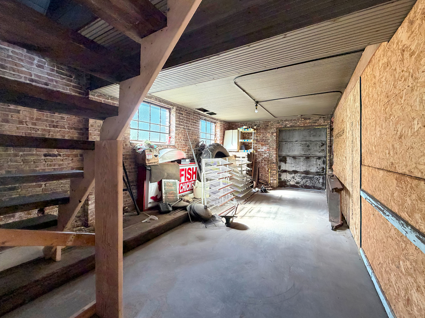 515 E Stephenson Street Property Photo 4