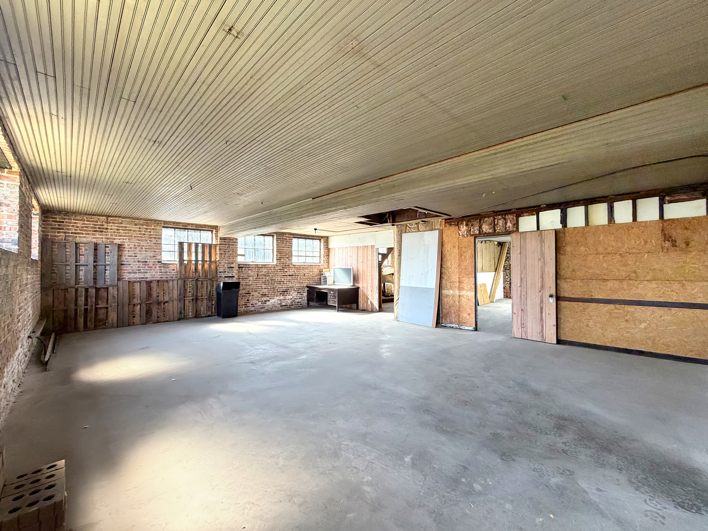 515 E Stephenson Street Property Photo 5