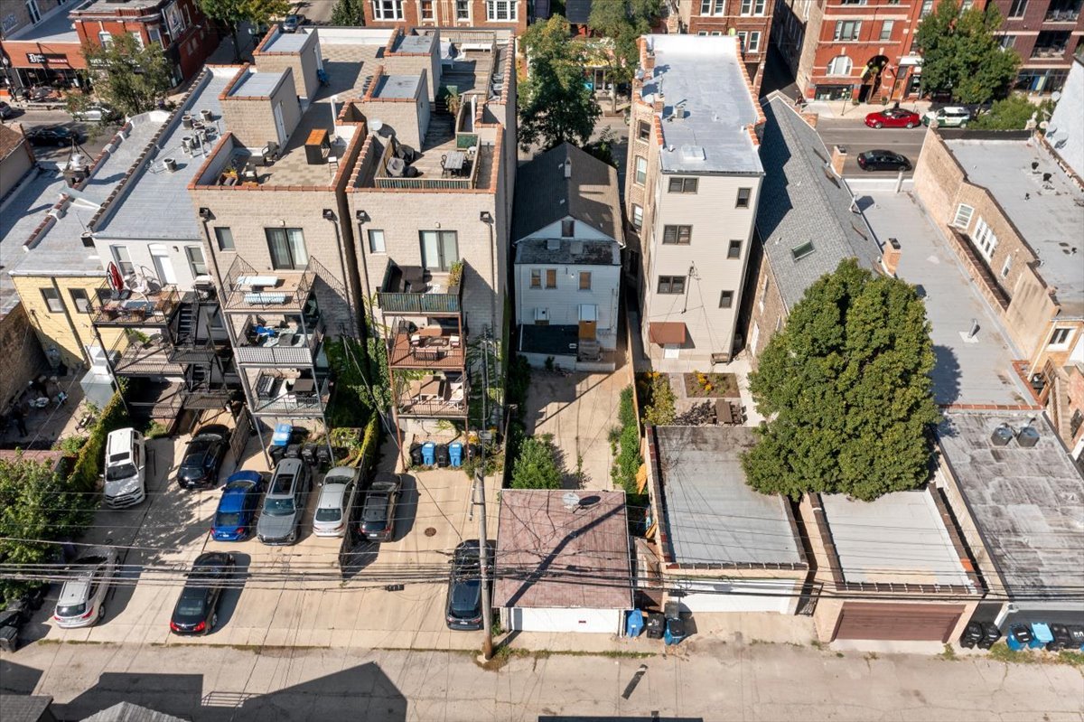 1921 W Chicago Avenue Property Photo 8