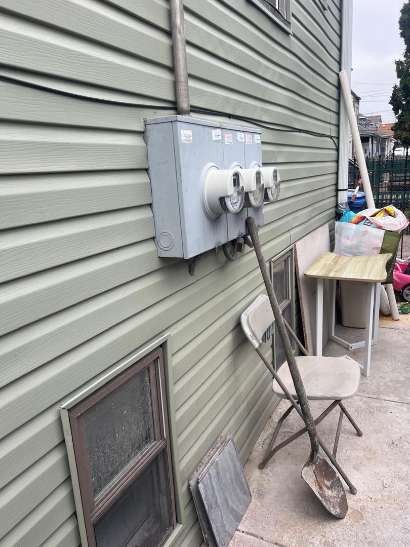 6155 S Whipple Avenue Property Photo 15