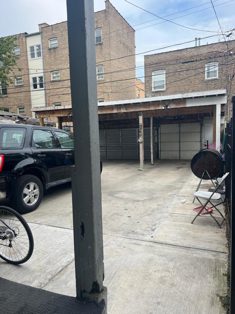 6155 S Whipple Avenue Property Photo 17