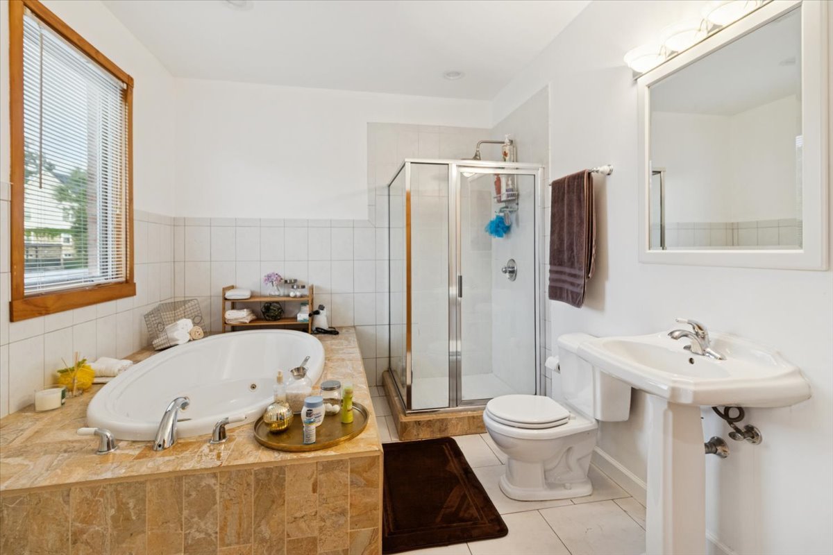 238 Hillcrest Avenue Property Photo 14
