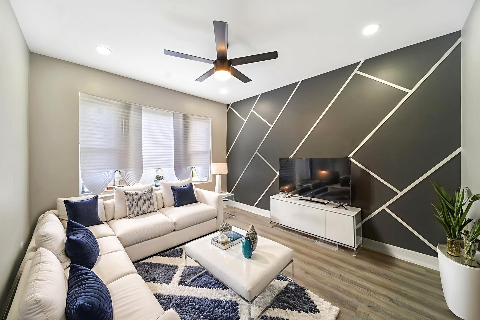 7628 S Eggleston Avenue Property Photo 5