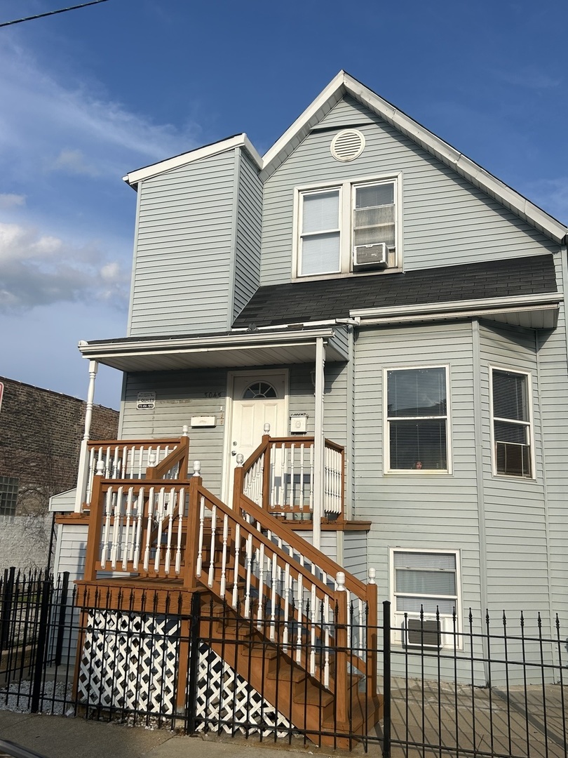 3045 N Kedzie Avenue 2 Property Photo 1