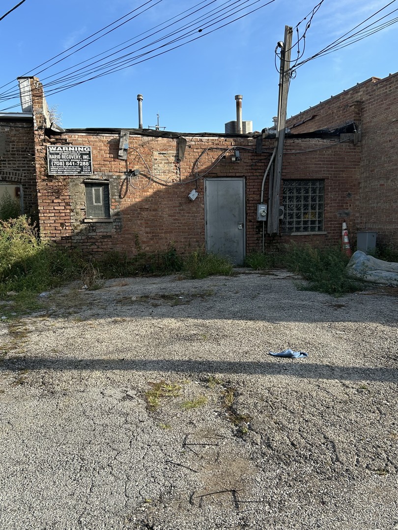 357 E 79th Street Property Photo 2