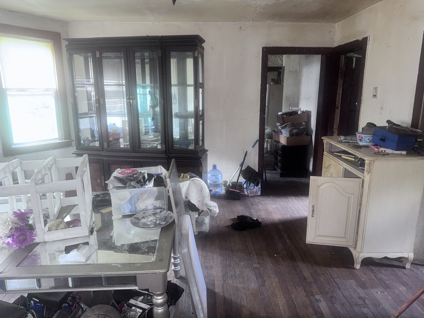 10540 S Lafayette Avenue Property Photo 3