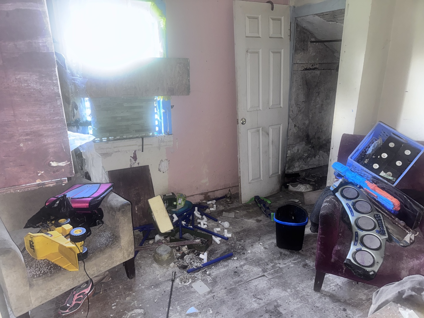 10540 S Lafayette Avenue Property Photo 5