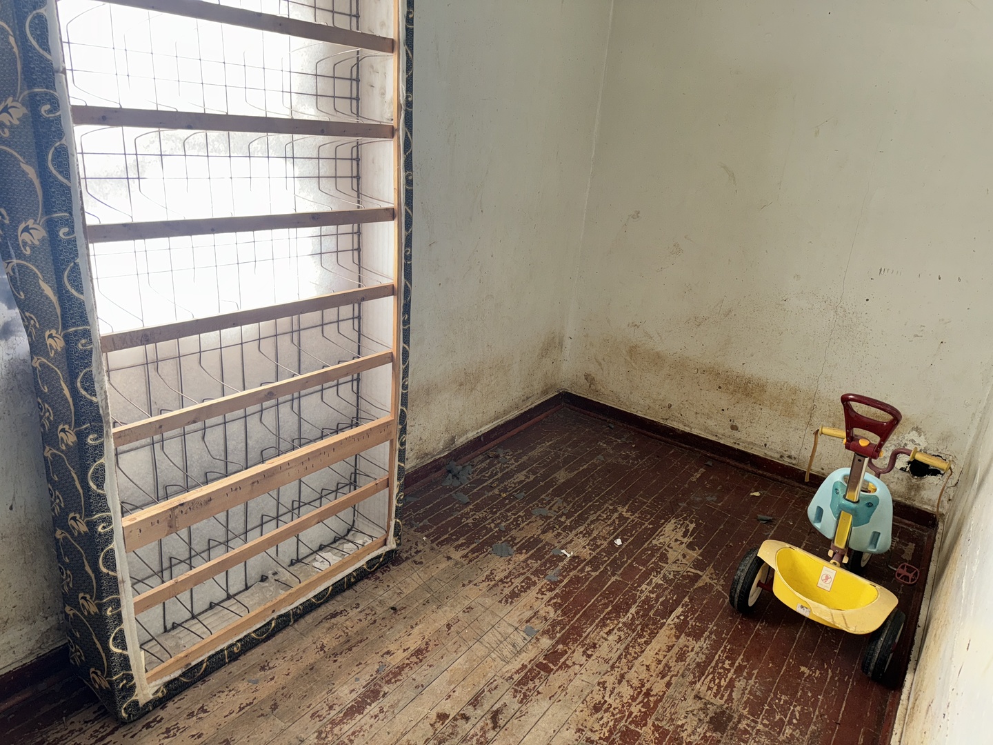 10540 S Lafayette Avenue Property Photo 15