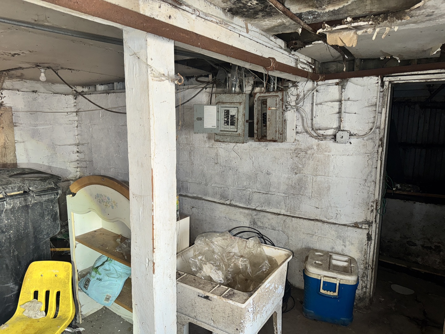 10540 S Lafayette Avenue Property Photo 23