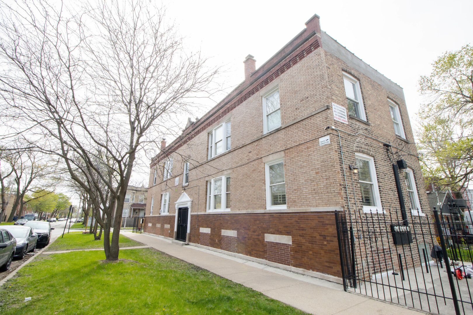 3345 W HURON Street Property Photo 1