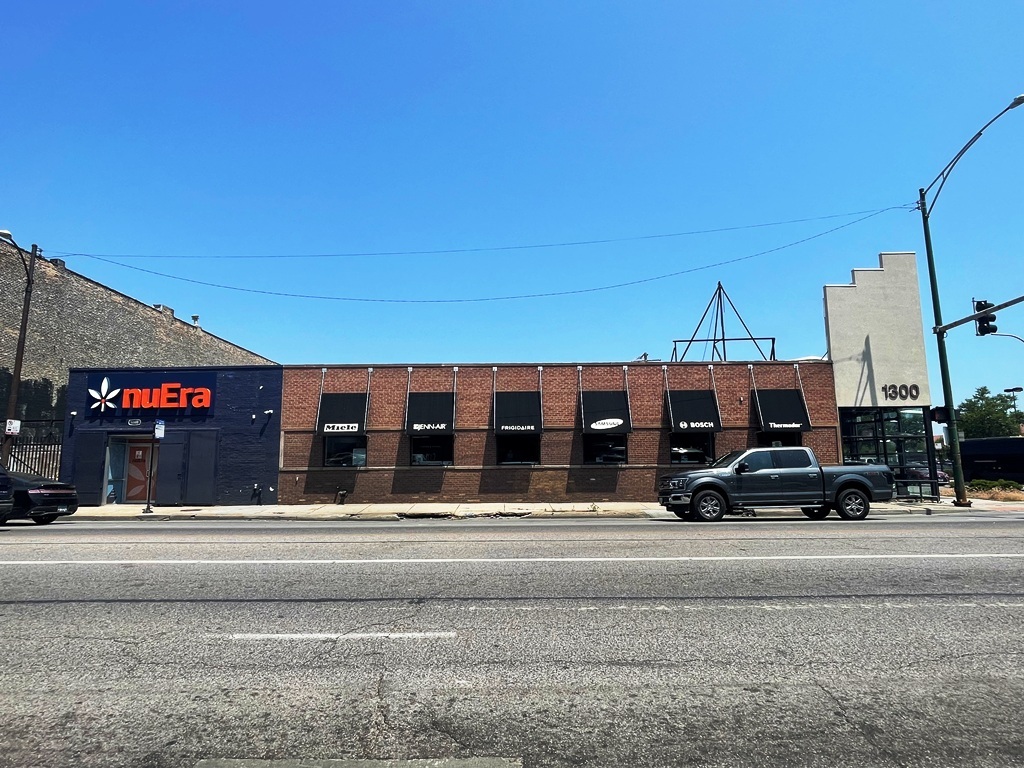 1300 W North Avenue Property Photo 4