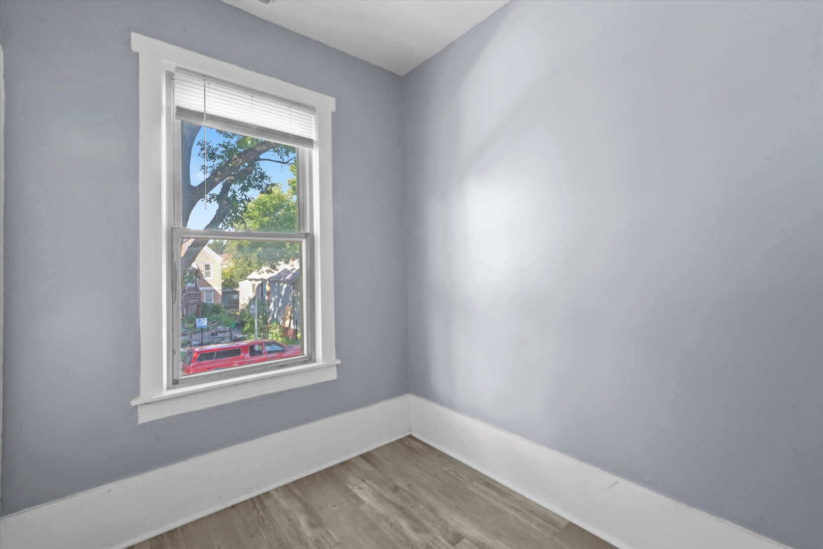 1513 S Komensky Avenue Property Photo 9