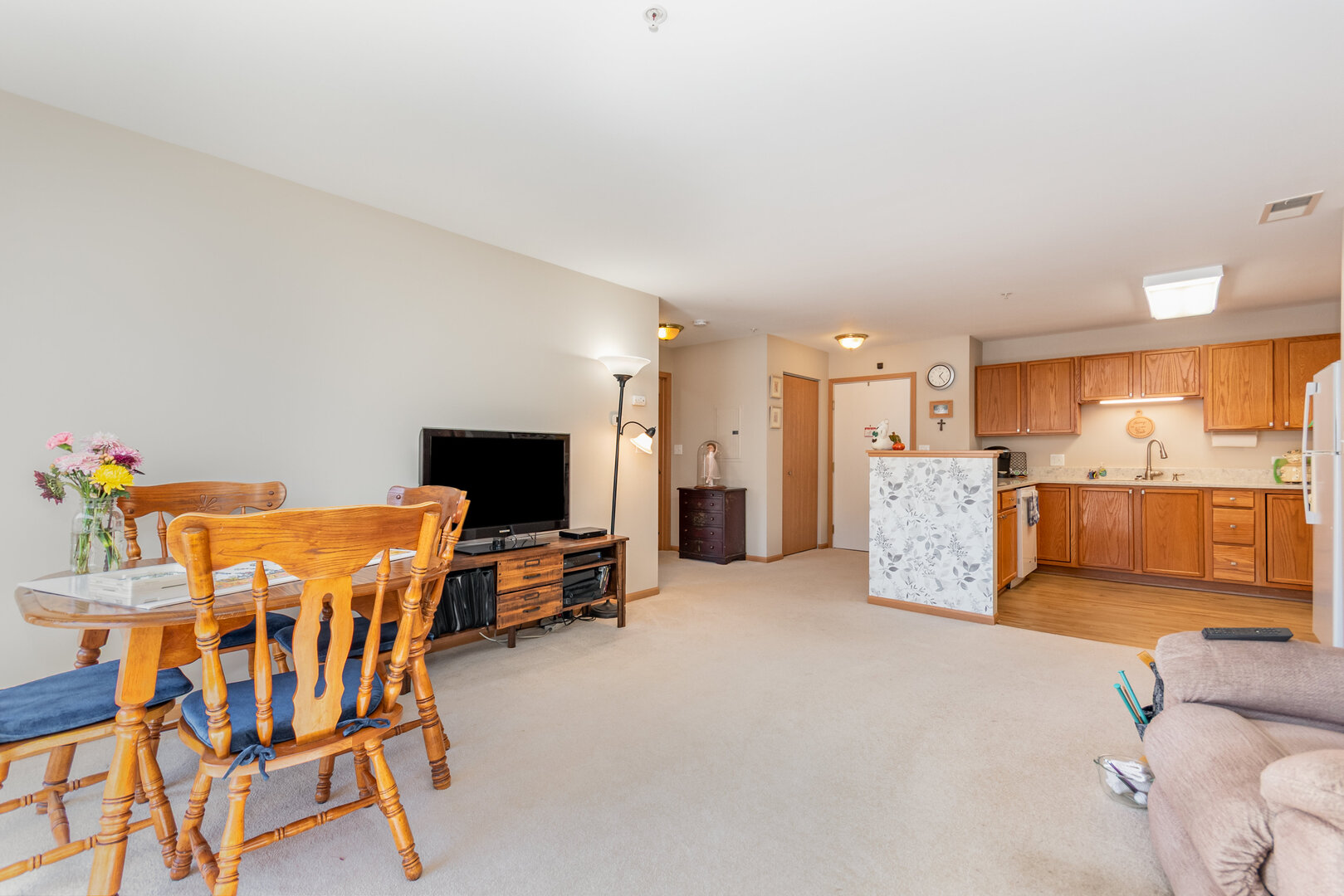 801 N Mclean Boulevard 220 Property Photo 13