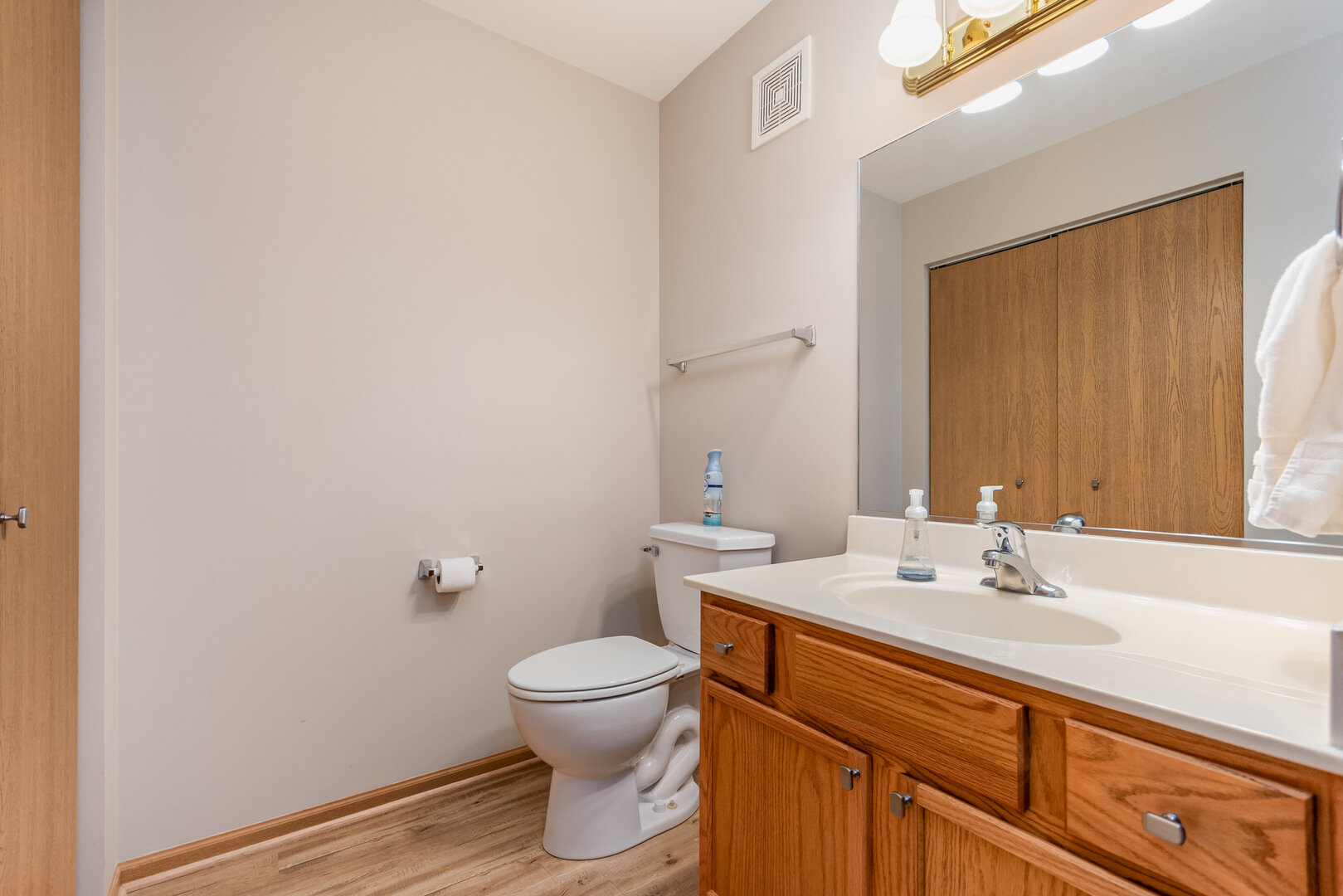 801 N Mclean Boulevard 220 Property Photo 21