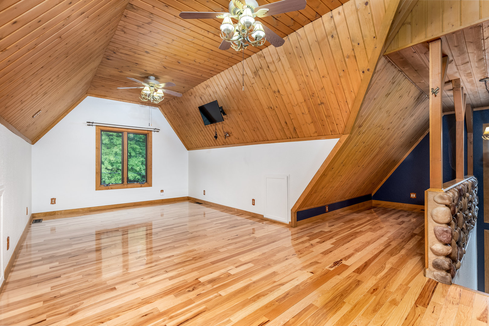 1522 E State Route 71 Property Photo 14