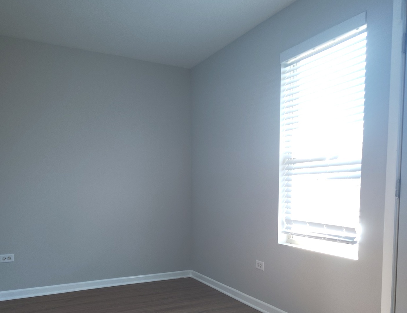 2367 E 70th Place 1a Property Photo 11