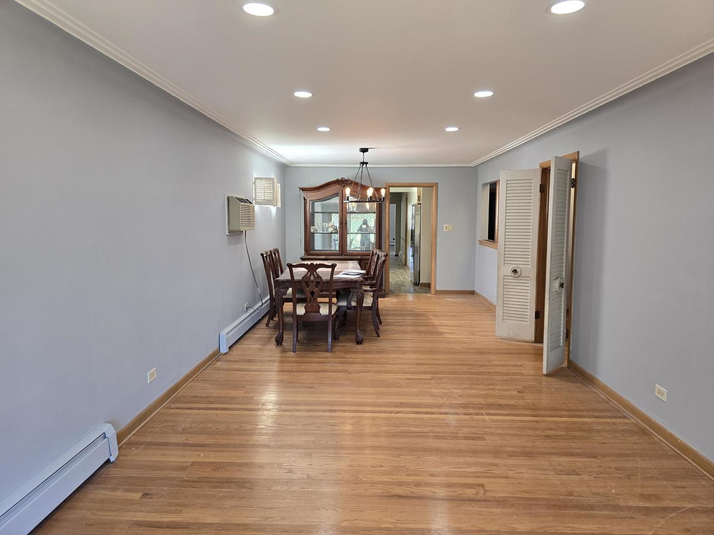 6444 N Central Avenue Property Photo 4