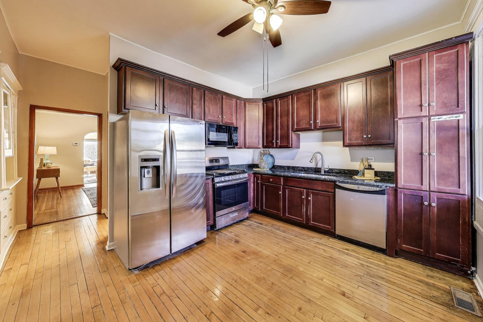 2134 N Keeler Avenue Property Photo 7