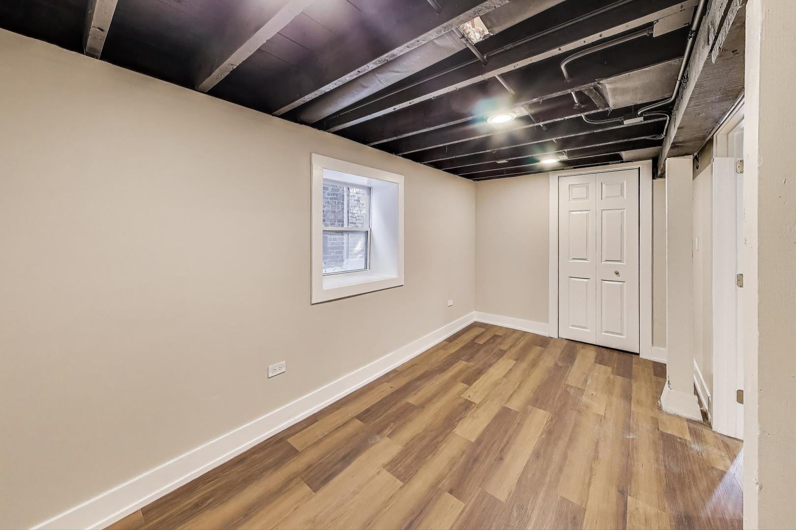 2134 N Keeler Avenue Property Photo 18