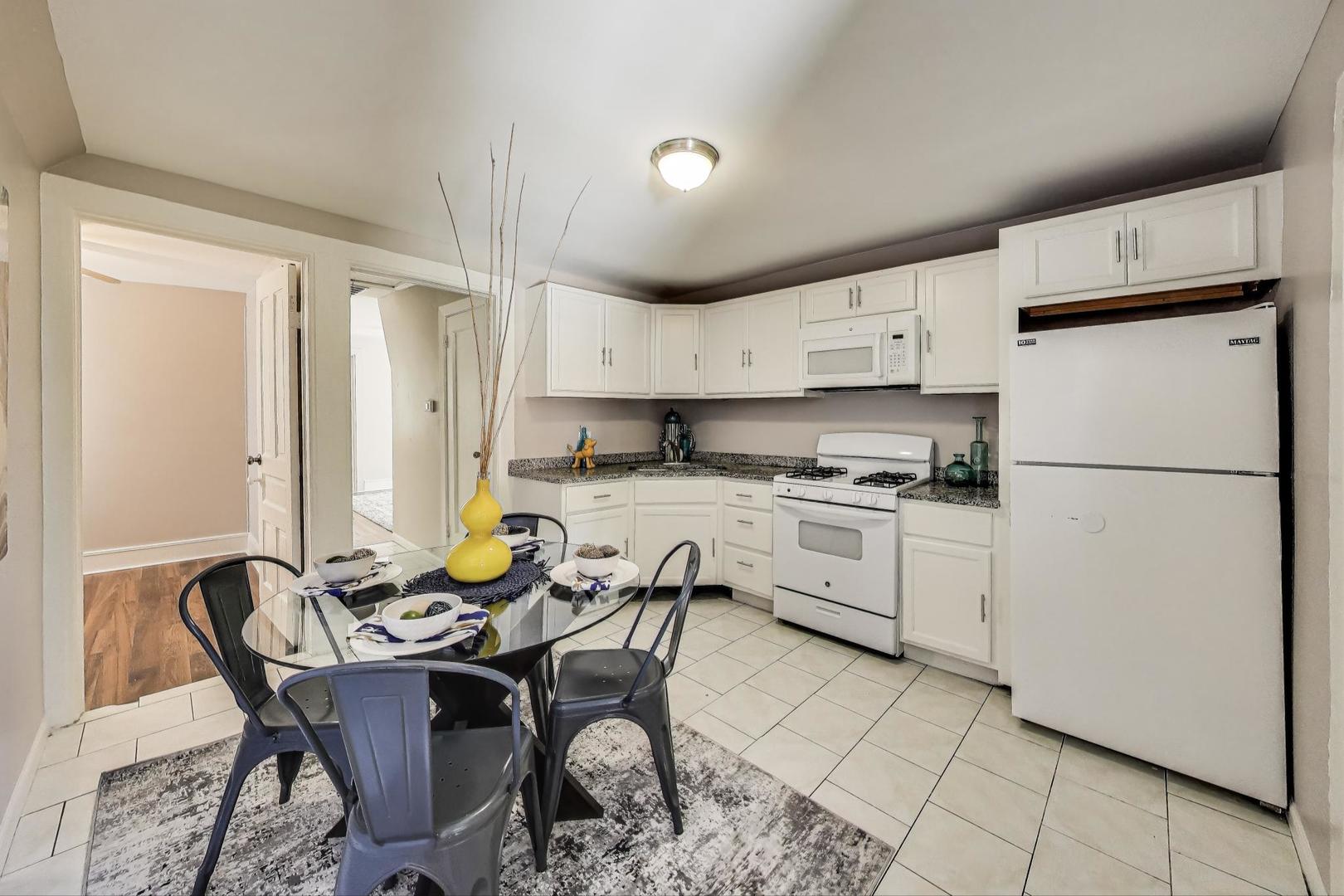 2134 N Keeler Avenue Property Photo 26