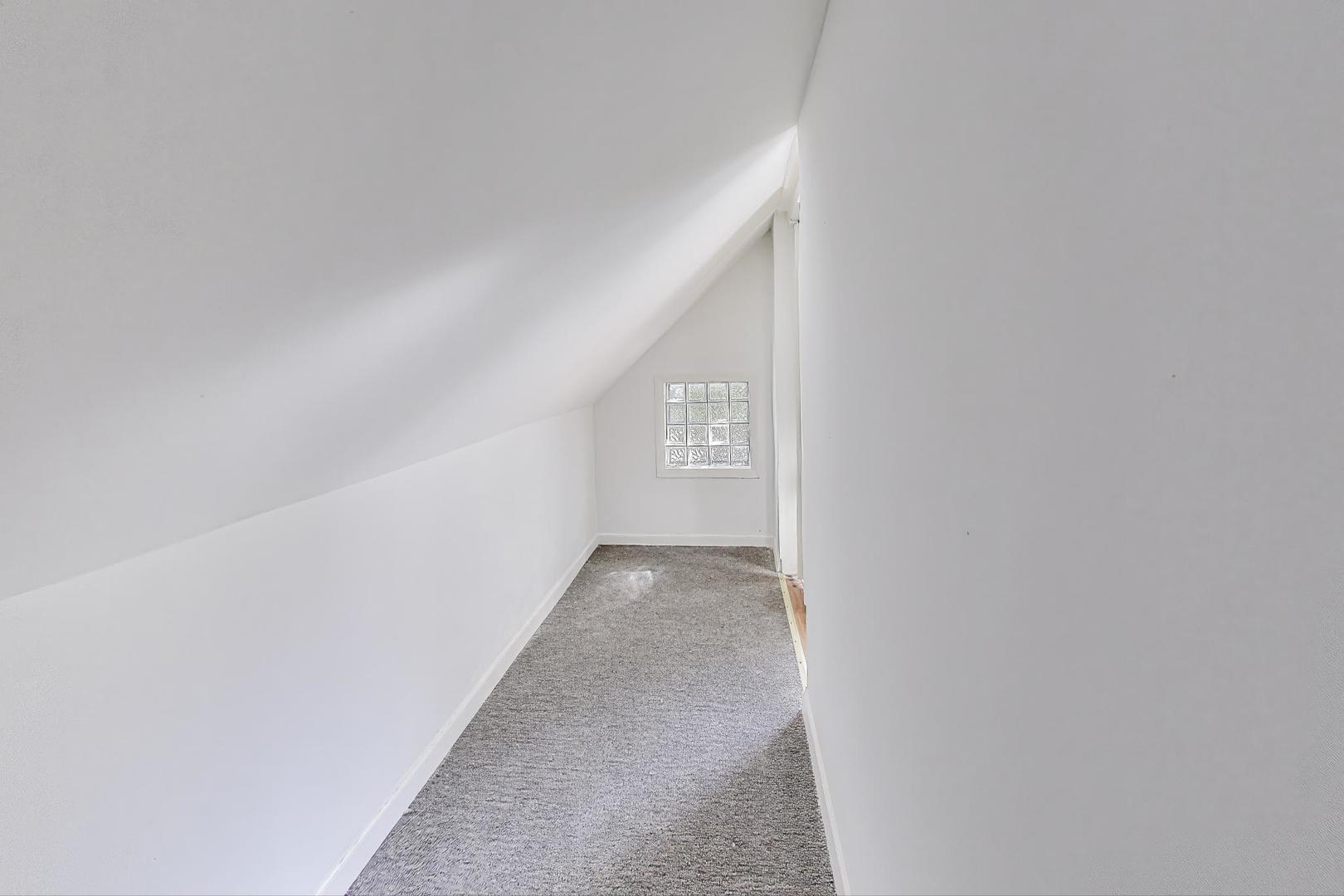 2134 N Keeler Avenue Property Photo 31