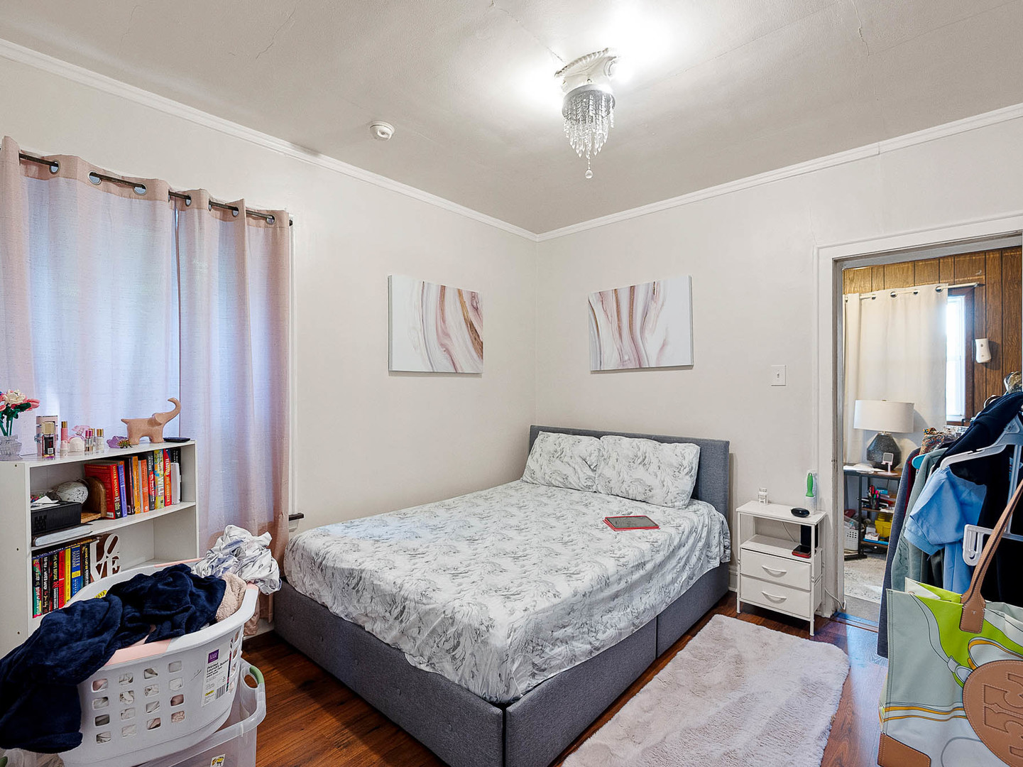 2529 Collins Street Property Photo 14