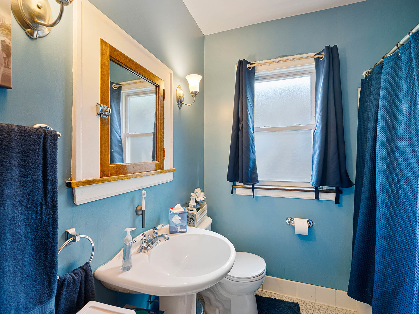 2529 Collins Street Property Photo 18