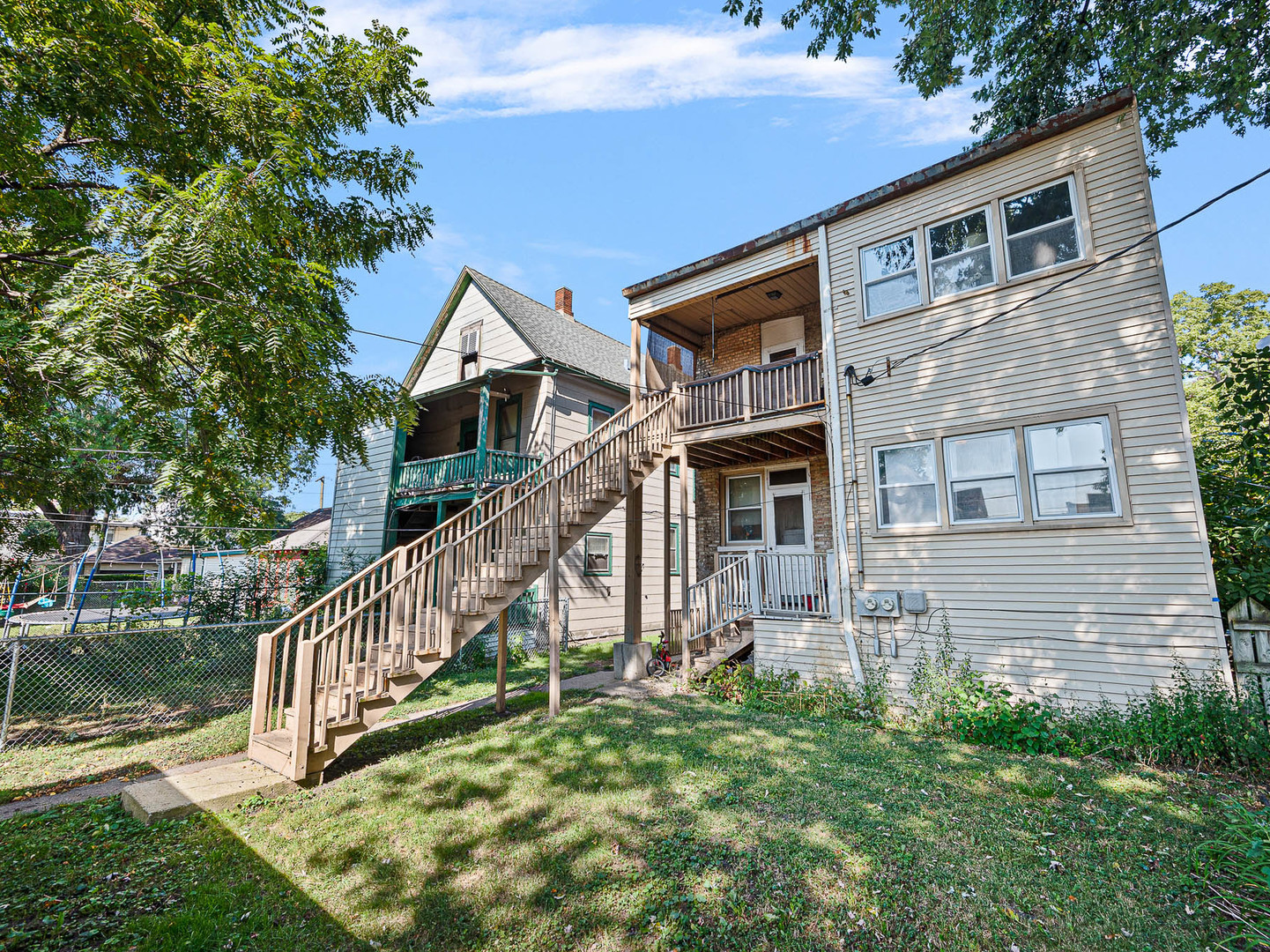 2529 Collins Street Property Photo 24