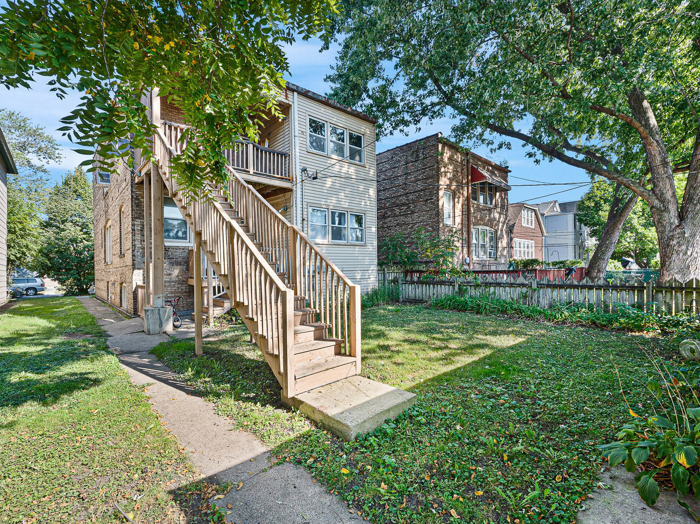 2529 Collins Street Property Photo 25