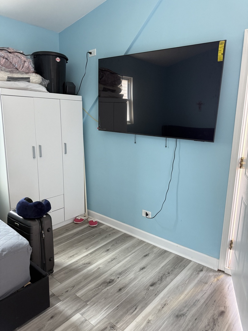 3120 N Saint Louis Avenue Property Photo 4