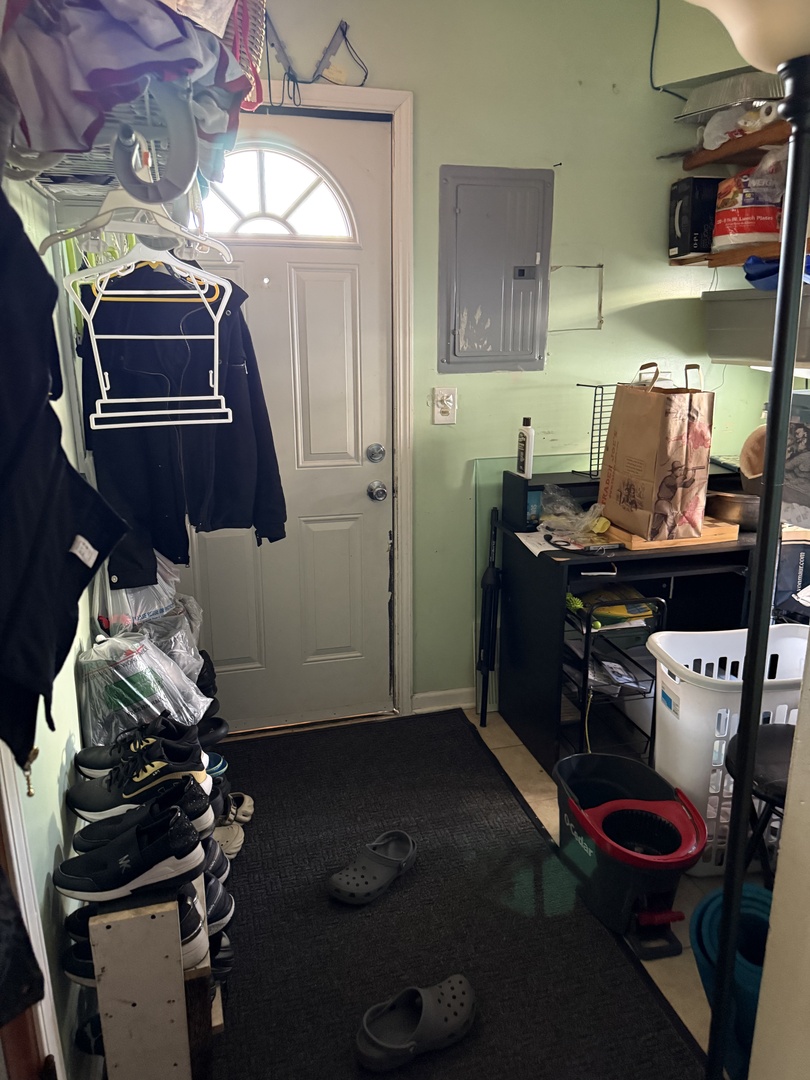 3120 N Saint Louis Avenue Property Photo 8