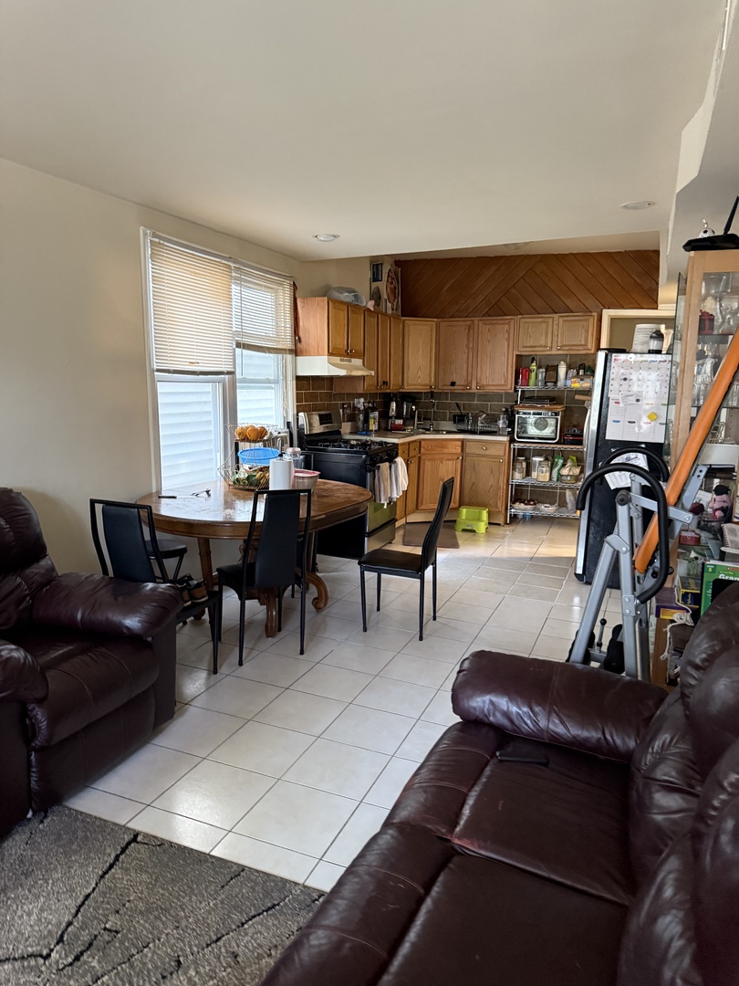 3120 N Saint Louis Avenue Property Photo 12