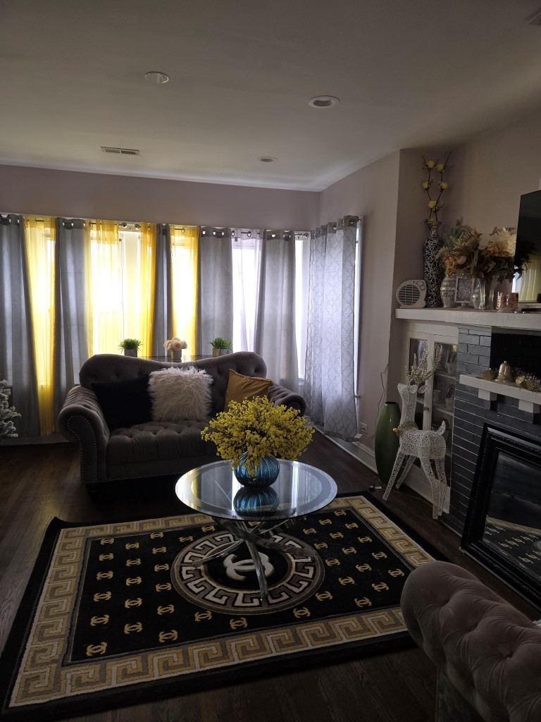 8041 S Justine Avenue Property Photo 5