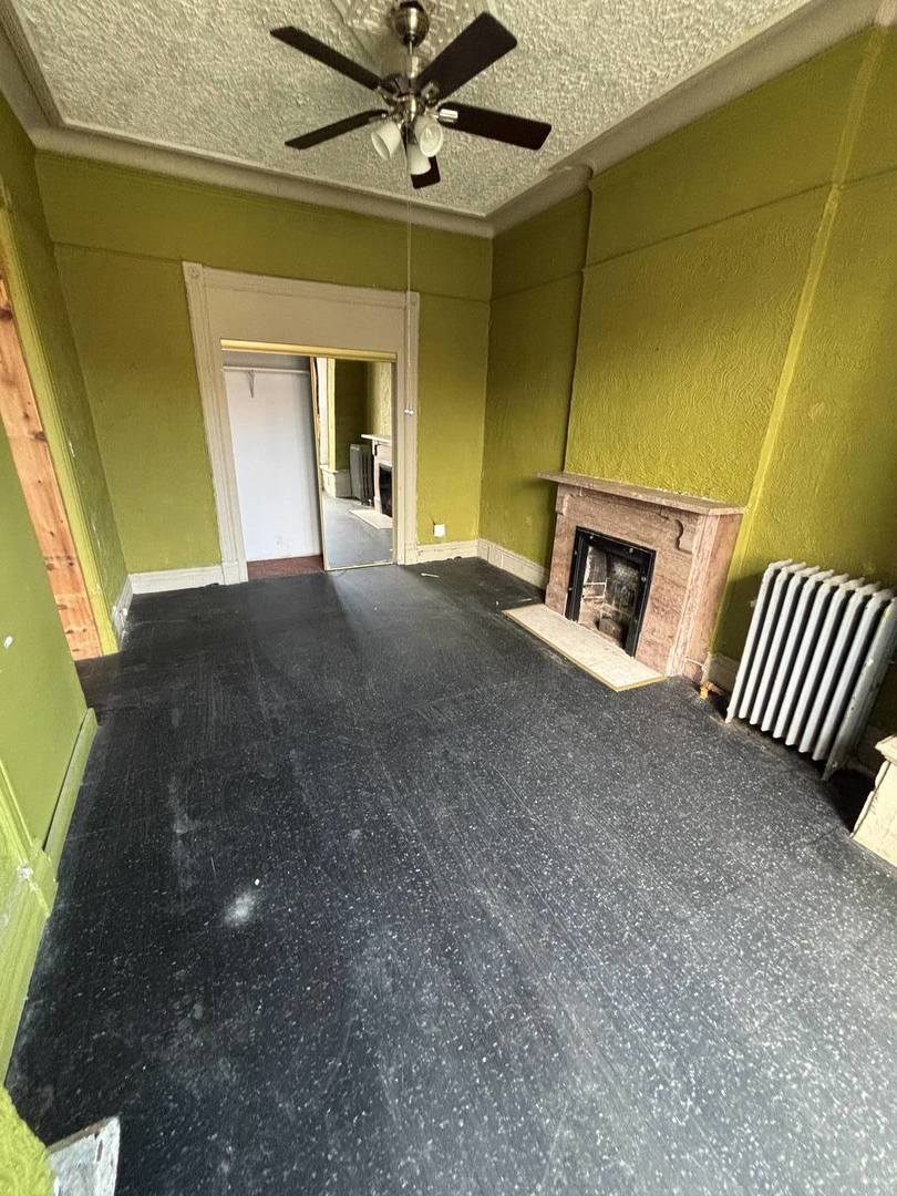 3316 W Maypole Avenue Property Photo 4