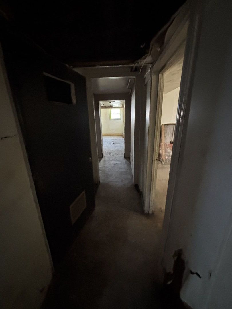 3316 W Maypole Avenue Property Photo 7