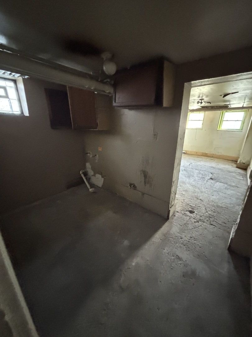 3316 W Maypole Avenue Property Photo 10