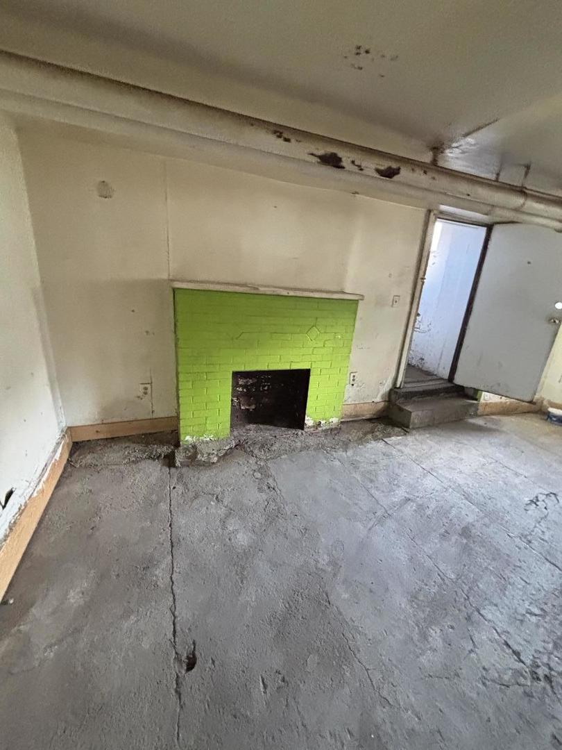 3316 W Maypole Avenue Property Photo 12