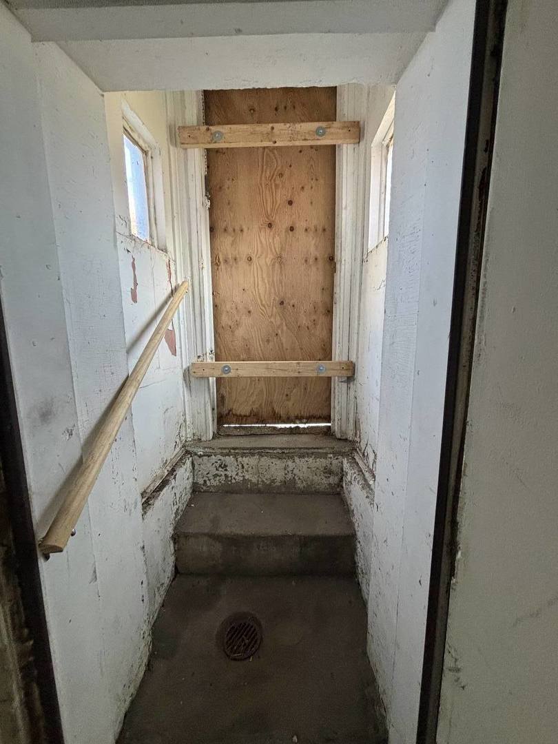 3316 W Maypole Avenue Property Photo 16